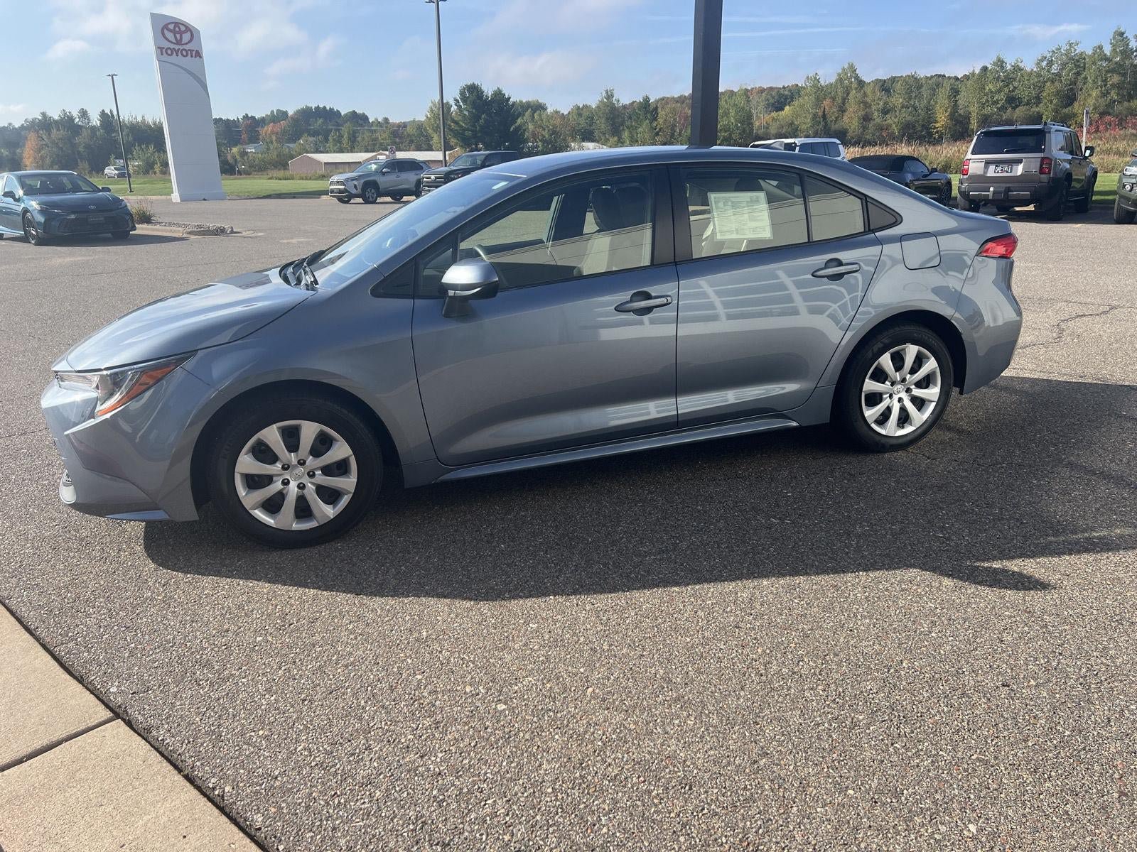 Used 2021 Toyota Corolla LE FWD image 10