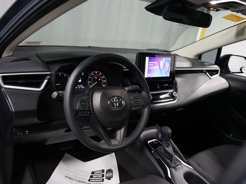 Certified 2025 Toyota Corolla LE image 11