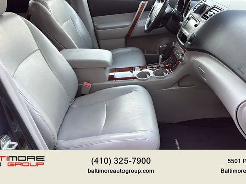 Used 2013 Toyota Highlander Limited image 15