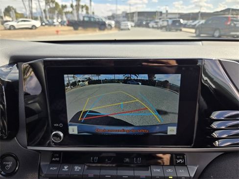 Used 2025 Toyota Camry LE image 11