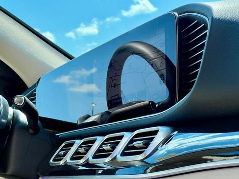Certified 2025 Mercedes-Benz GLE 450e 4MATIC image 22