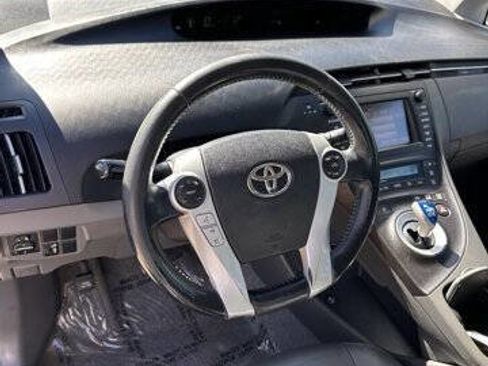 Used 2010 Toyota Prius Five image 12