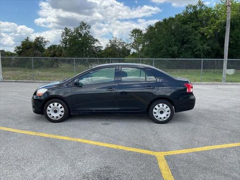 Used 2011 Toyota Yaris Sedan w/ Convenience Pkg FWD image 4