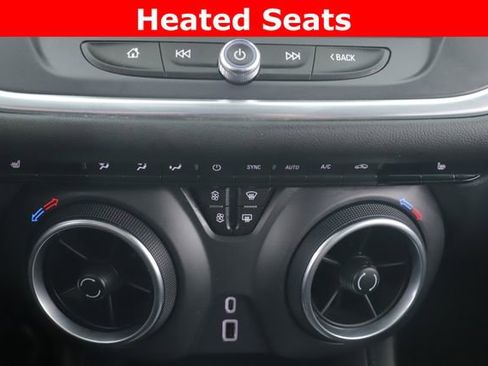 Used 2020 Chevrolet Blazer LT FWD image 4