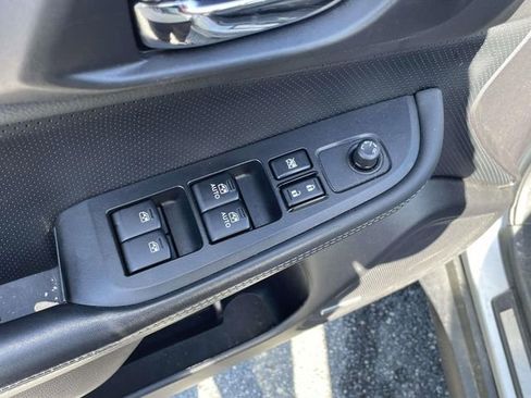Used 2017 Subaru Outback 2.5i Limited image 19