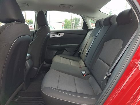 Used 2024 Kia Forte LXS w/ LXS Technology Package FWD image 14