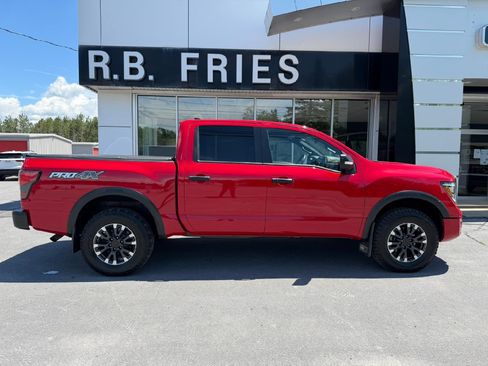 Used 2023 Nissan Titan PRO-4X w/ Pro-4x Convenience Package AWD/4WD image 5
