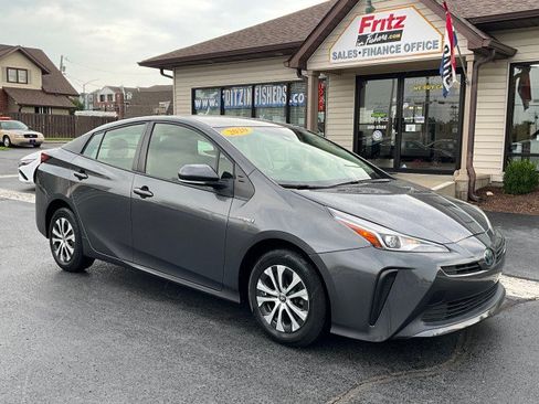 Used 2020 Toyota Prius L Eco FWD image 32