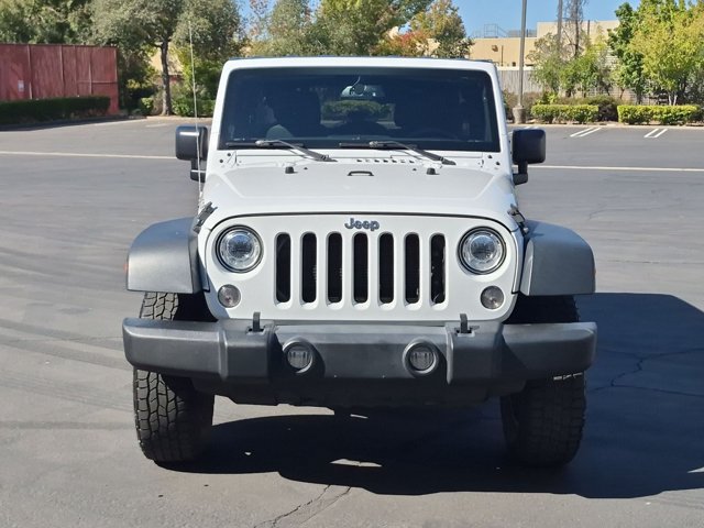 Used 2018 Jeep Wrangler Unlimited Rubicon w/ Connectivity Group AWD/4WD image 2