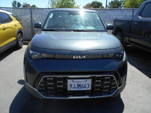 Used 2023 Kia Soul GT-Line FWD image 2
