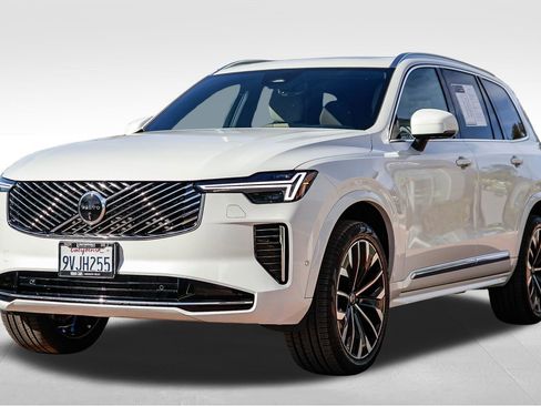 Certified 2026 Volvo XC90 B5 Plus w/ Protection Package image 3