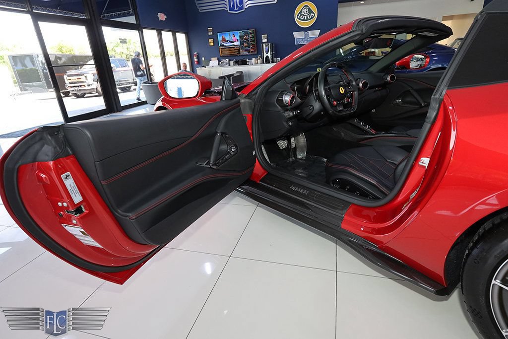 Used 2021 Ferrari 812 GTS RWD image 14