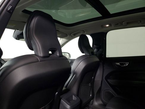 Certified 2023 Volvo XC60 B5 Plus w/ Protection Package Premier image 16