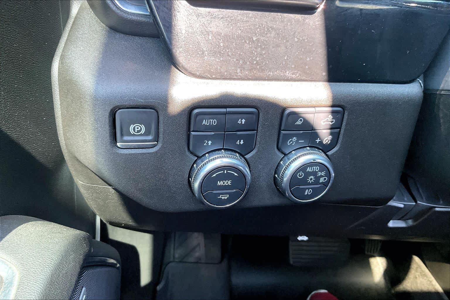 Used 2024 GMC Sierra 2500 SLT w/ Texas SLT Premium Package AWD/4WD image 15