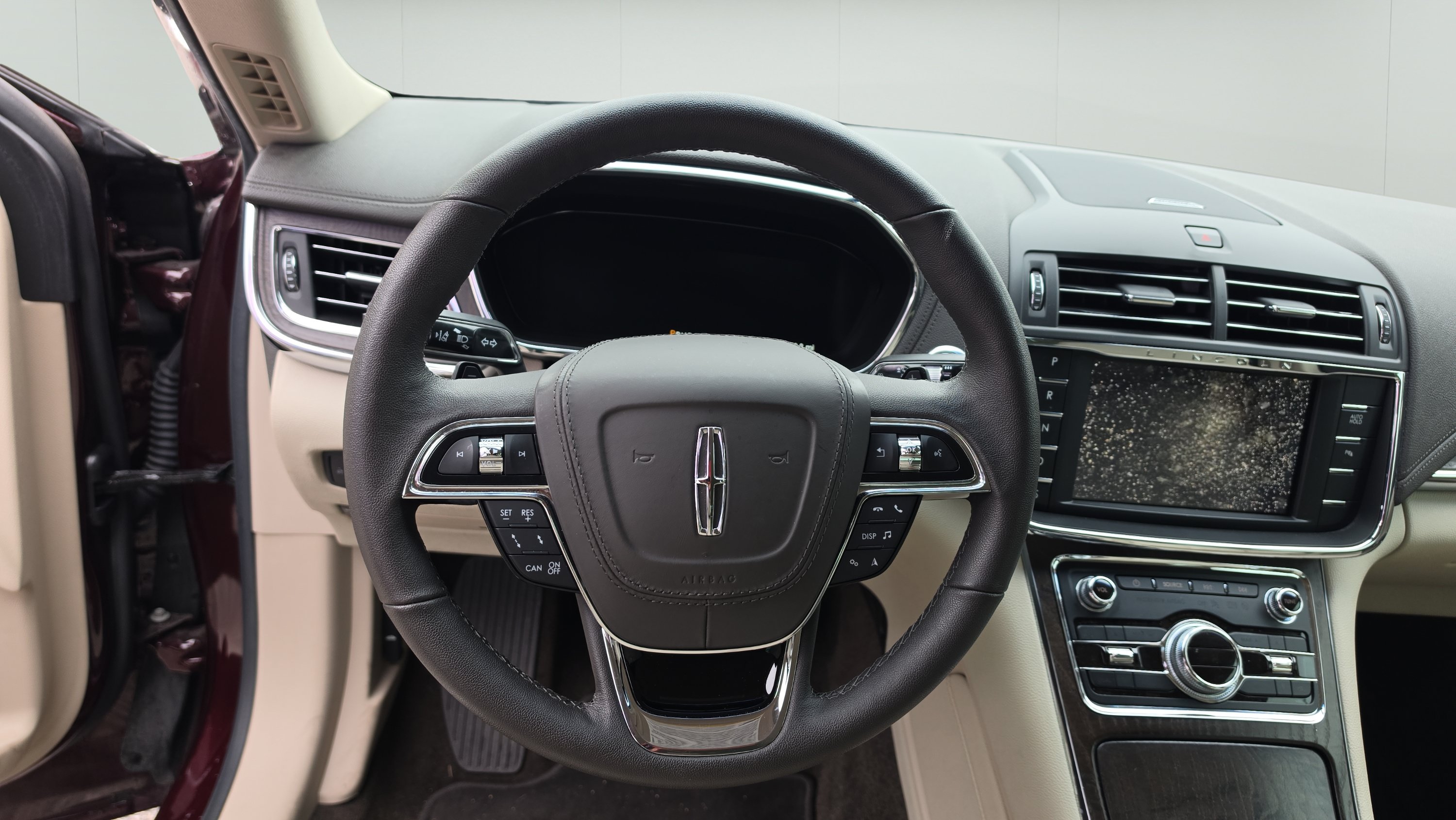 Used 2020 Lincoln Continental FWD image 11