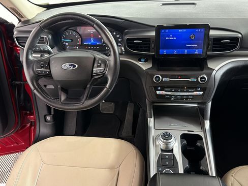 Used 2020 Ford Explorer XLT w/ Equipment Group 202A AWD/4WD image 27