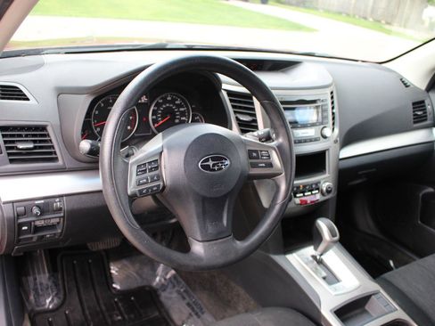 Used 2014 Subaru Outback 2.5i AWD/4WD image 15