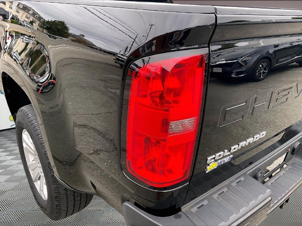 Used 2022 Chevrolet Colorado LT w/ LT Convenience Package RWD image 33