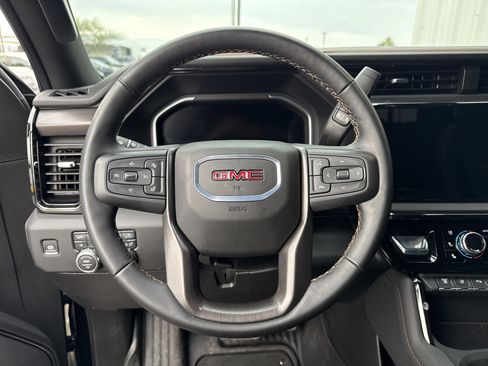 Used 2025 GMC Sierra 2500 AT4 w/ AT4 Premium Plus Package image 19