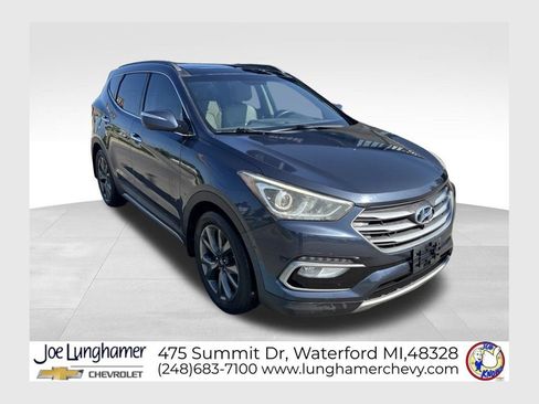 Used 2017 Hyundai Santa Fe Sport FWD image 1