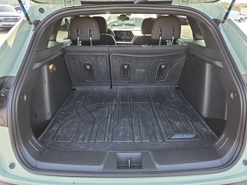 Certified 2024 Chevrolet Trax RS w/ Driver Confidence Package image 24