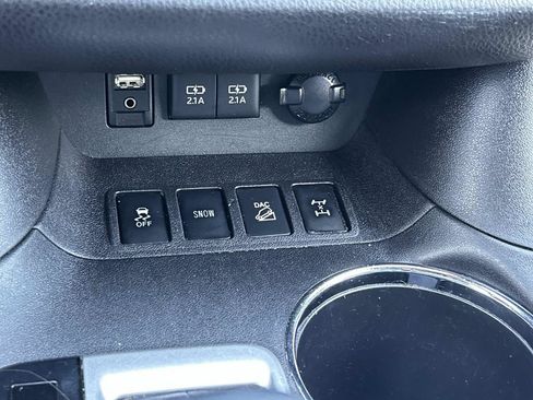 Used 2017 Toyota Highlander SE AWD/4WD image 42