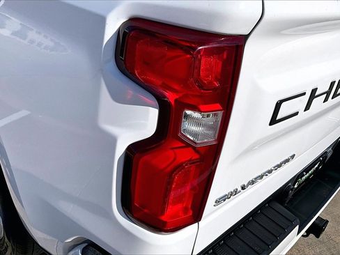 Used 2020 Chevrolet Silverado 1500 Custom w/ Custom Value Package image 24