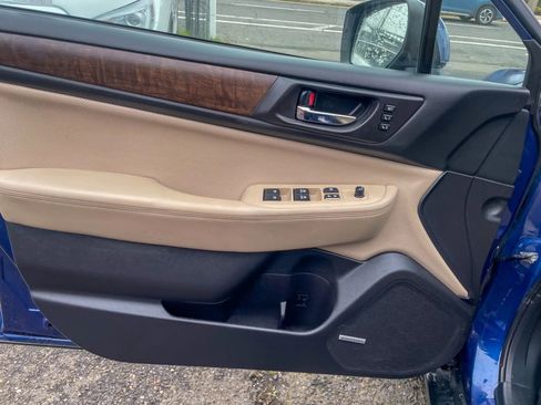 Used 2016 Subaru Outback 2.5i Limited image 10