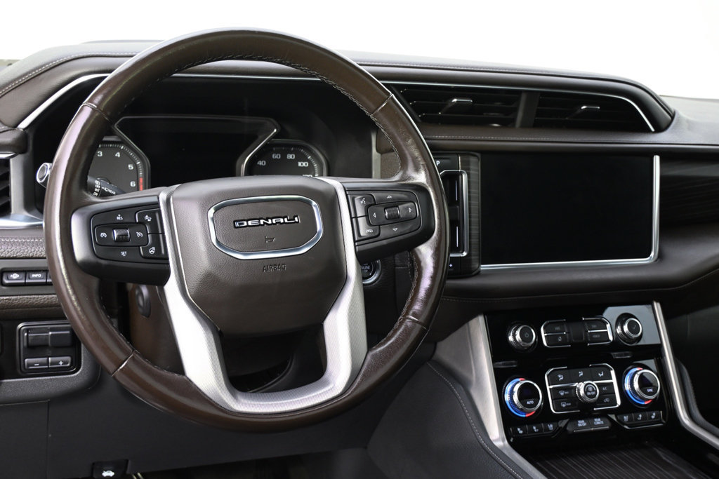 Used 2021 GMC Yukon XL Denali w/ Denali Ultimate Package AWD/4WD image 12