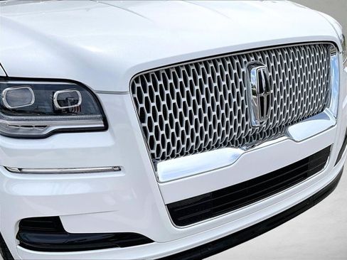 Used 2022 Lincoln Navigator Reserve RWD image 27