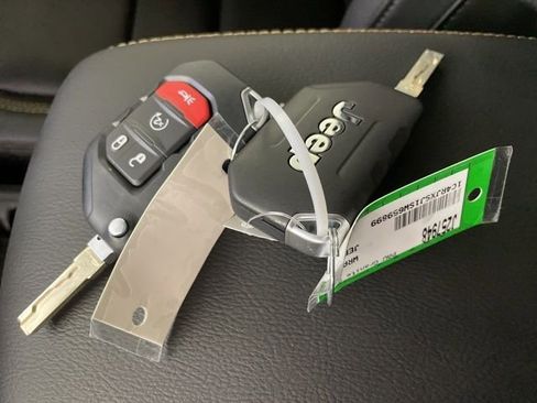 New 2025 Jeep Wrangler Unlimited Rubicon 392 image 35