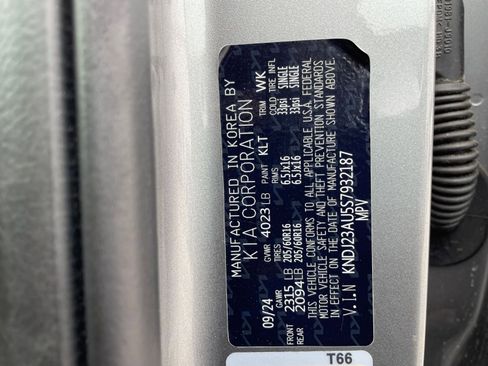 Used 2025 Kia Soul LX w/ LX Technology Package image 27