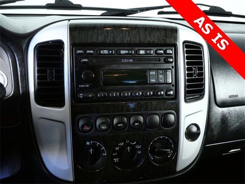 Used 2005 Mercury Mariner Luxury image 17