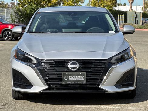 New 2025 Nissan Altima 2.5 SL image 6