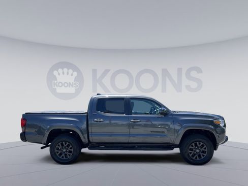 Used 2023 Toyota Tacoma SR5 AWD/4WD image 8
