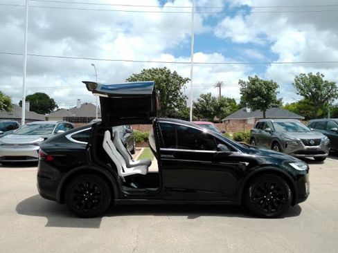 Used 2020 Tesla Model X AWD/4WD image 13