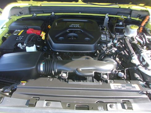 Used 2023 Jeep Wrangler Sahara w/ Cold Weather Group image 26