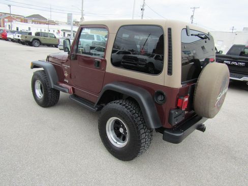 Used 2001 Jeep Wrangler Sahara AWD/4WD image 5