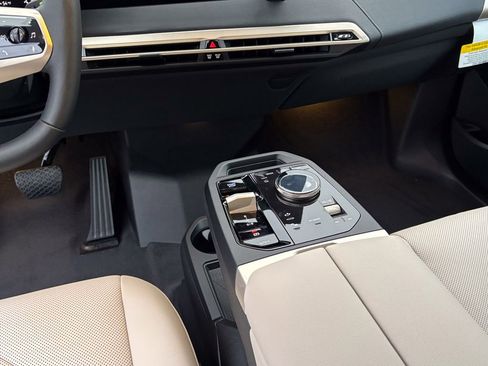 Used 2026 BMW iX xDrive45 image 23