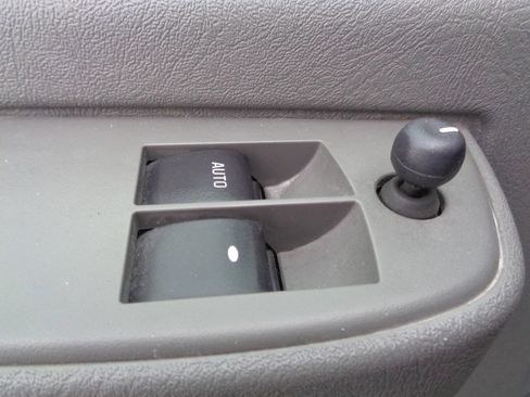 Used 2017 GMC Savana 3500 LT w/ LT Preferred Equipment Group image 43