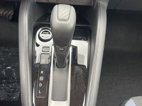 Used 2025 Nissan Versa SV image 28