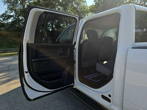 Used 2016 RAM 2500 Tradesman w/ Chrome Appearance Group image 23