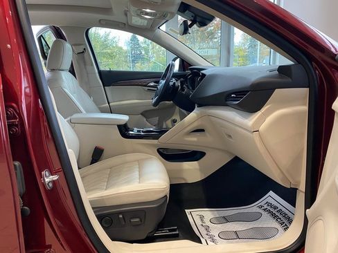 Used 2021 Buick Envision Avenir w/ Technology Package II image 16