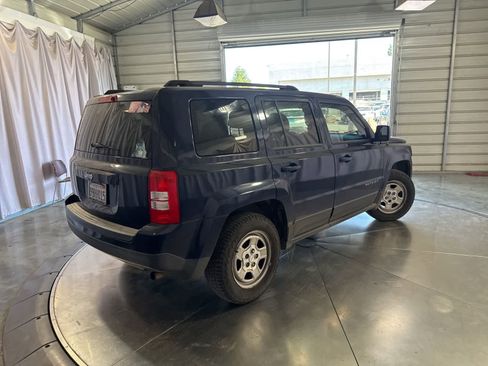 Used 2015 Jeep Patriot Sport w/ Power Value Group FWD image 5