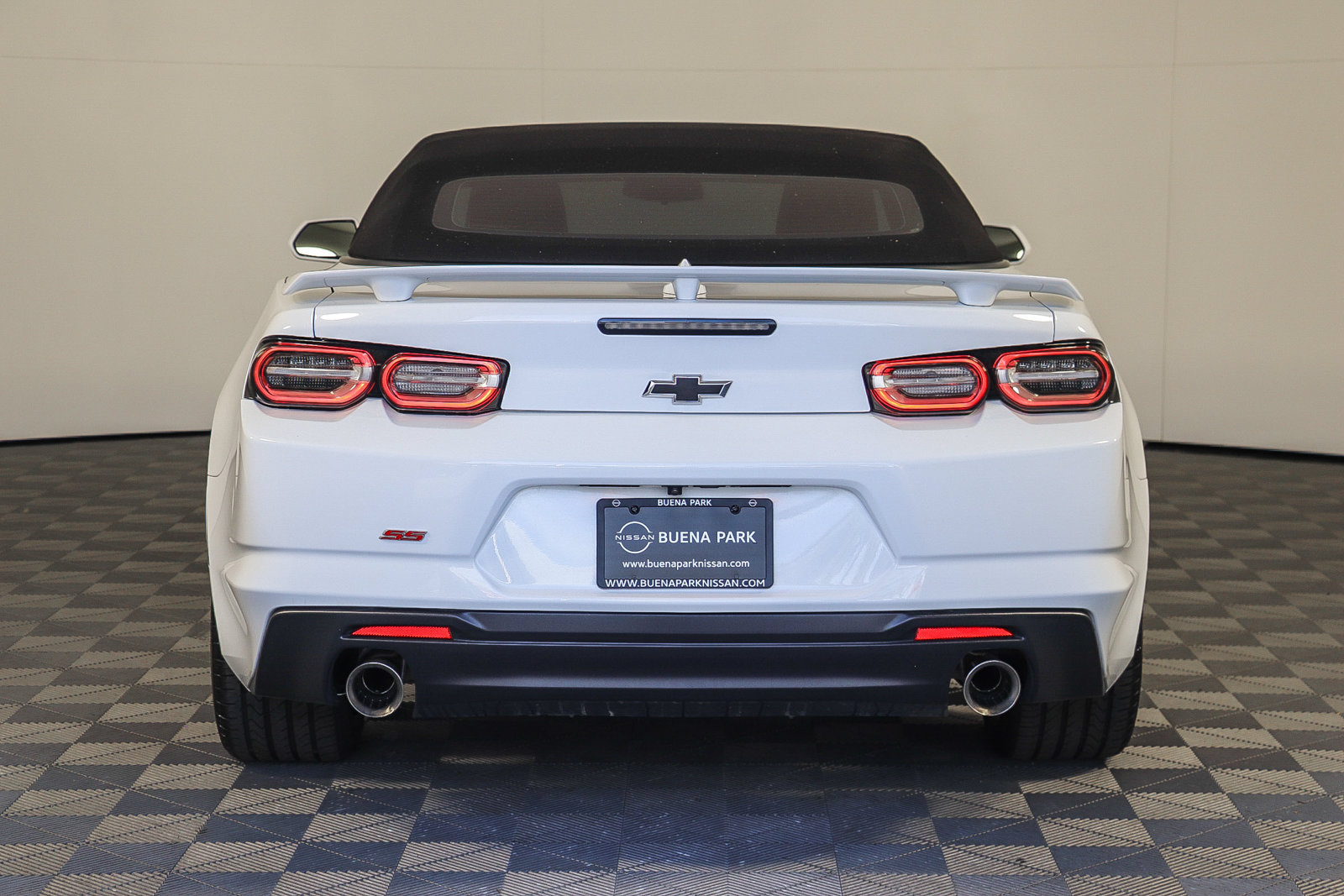 Used 2023 Chevrolet Camaro SS RWD image 7