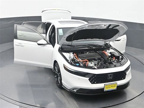 Certified 2024 Honda Accord Touring image 33