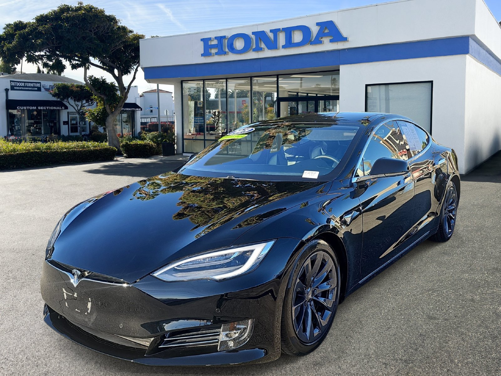 Used 2019 Tesla Model S AWD image 1