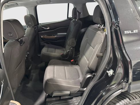 Used 2017 GMC Acadia SLE AWD/4WD image 10