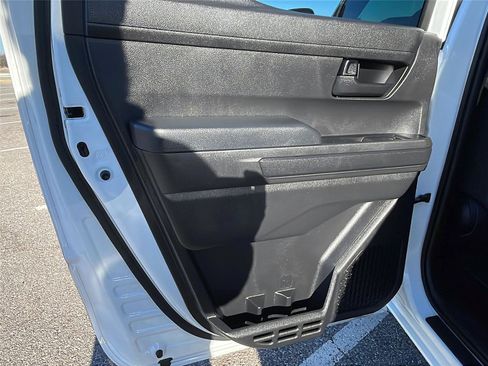 Used 2025 Toyota Tacoma SR image 17