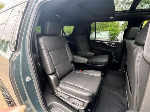 New 2026 Chevrolet Suburban Z71 w/ Comfort Package AWD/4WD image 22